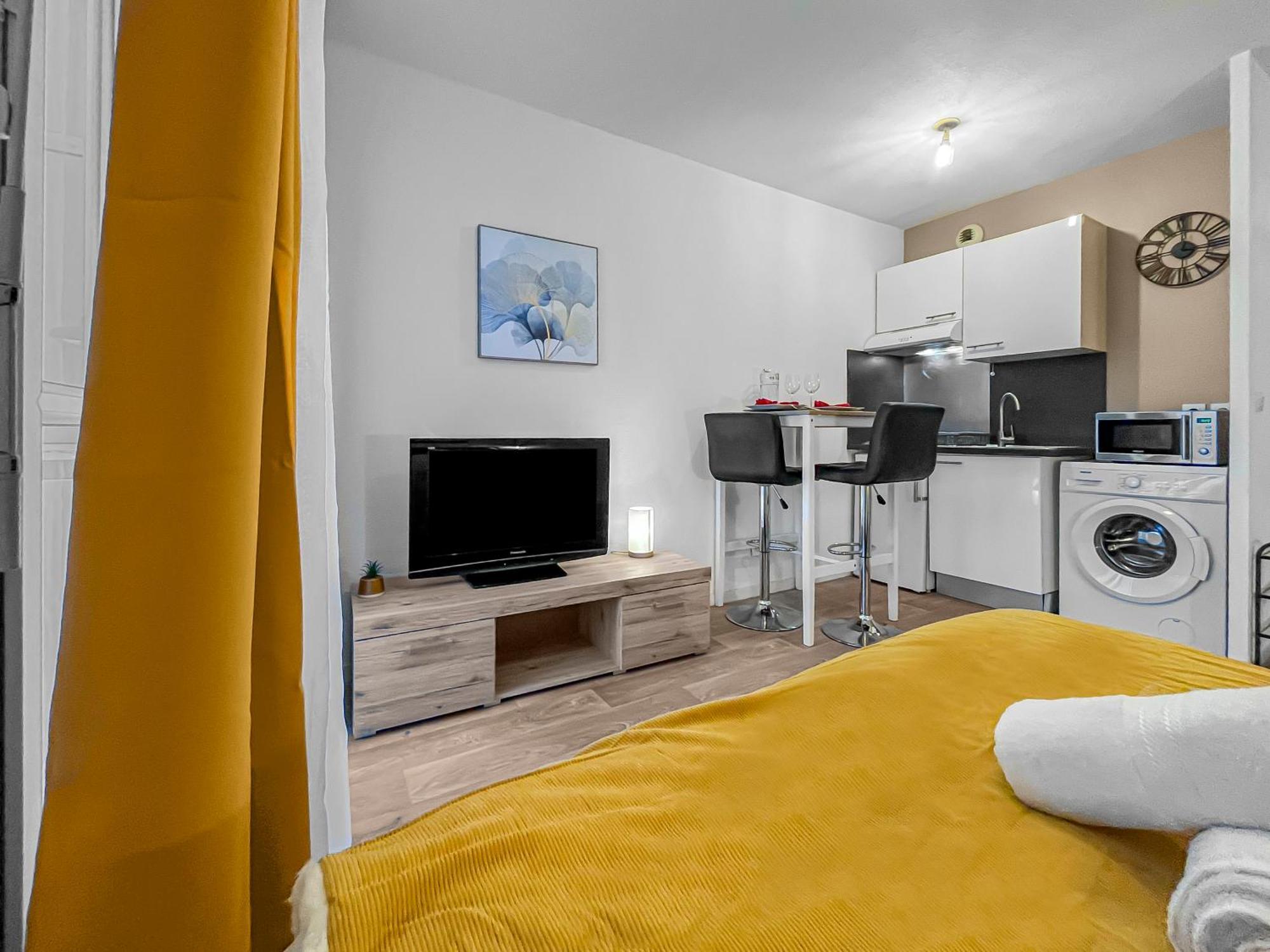 Apartment Enchante Avec Terrasse Luce (Eure-et-Loir)